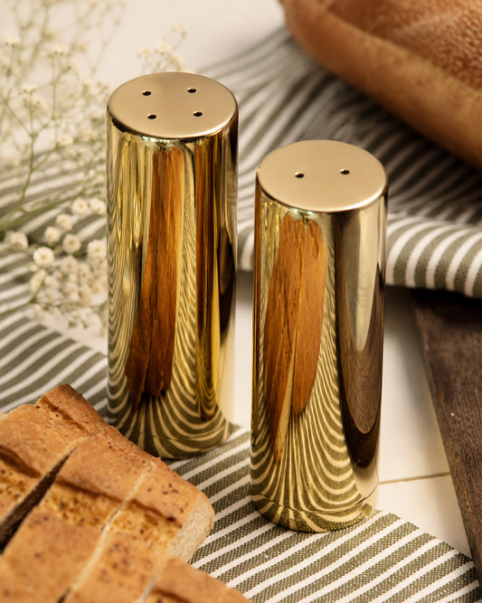 Salt and Pepper Shaker Set of 2