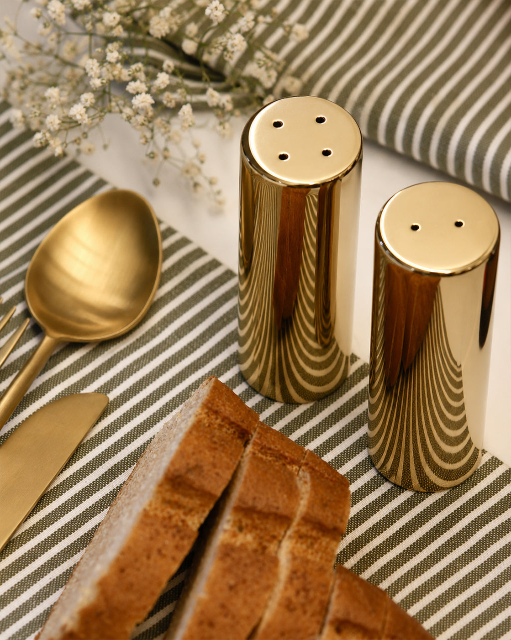 Salt and Pepper Shaker Set of 2