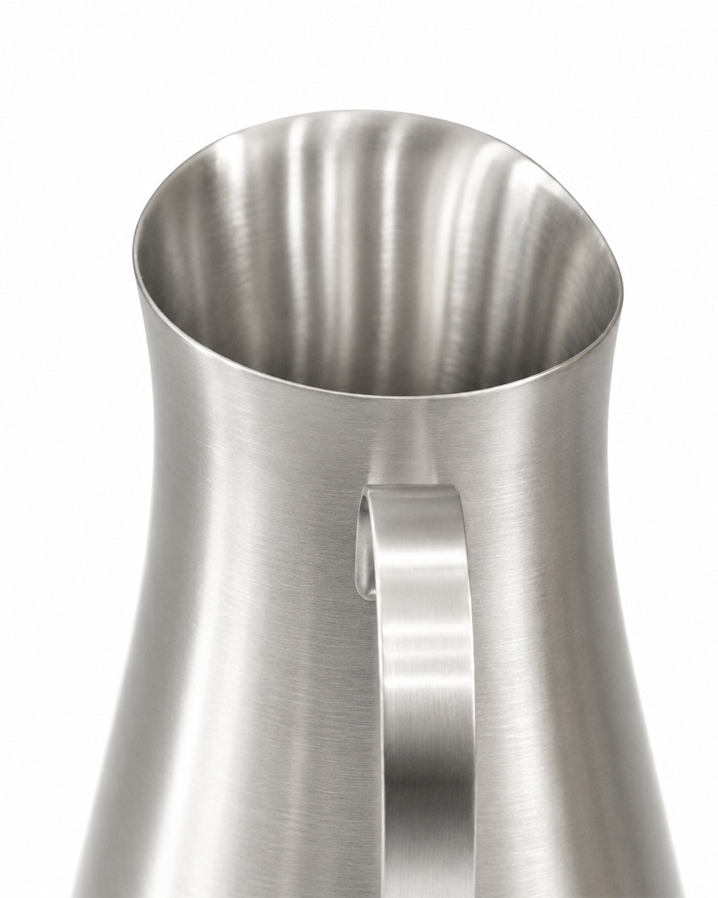 Carafe with handle