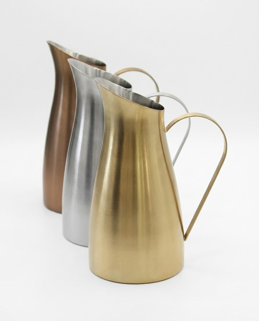 Carafe with handle