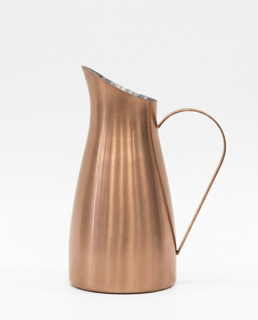 Carafe with handle