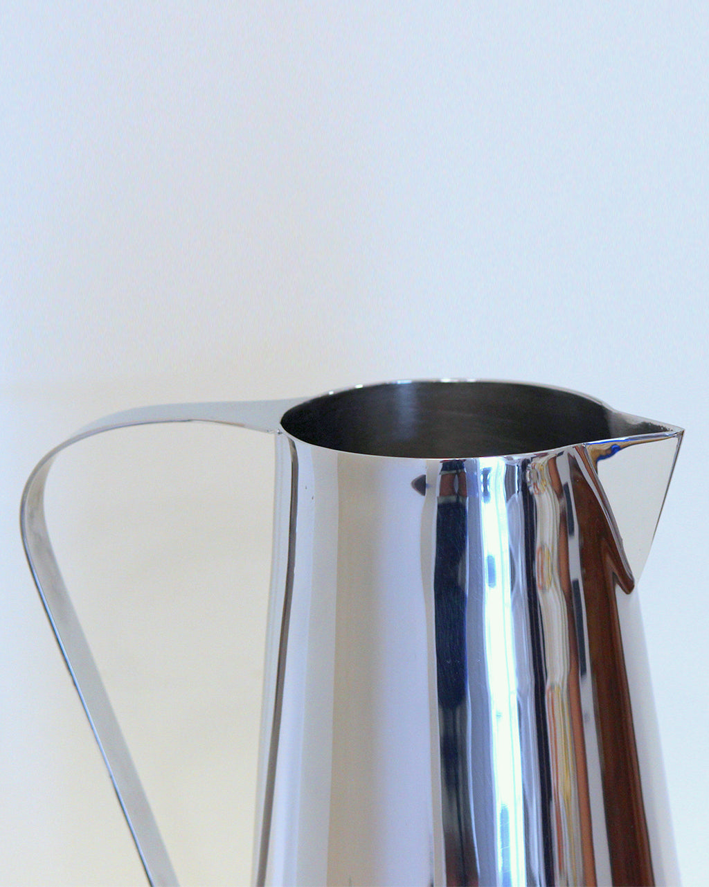 Carafe with Tumblers