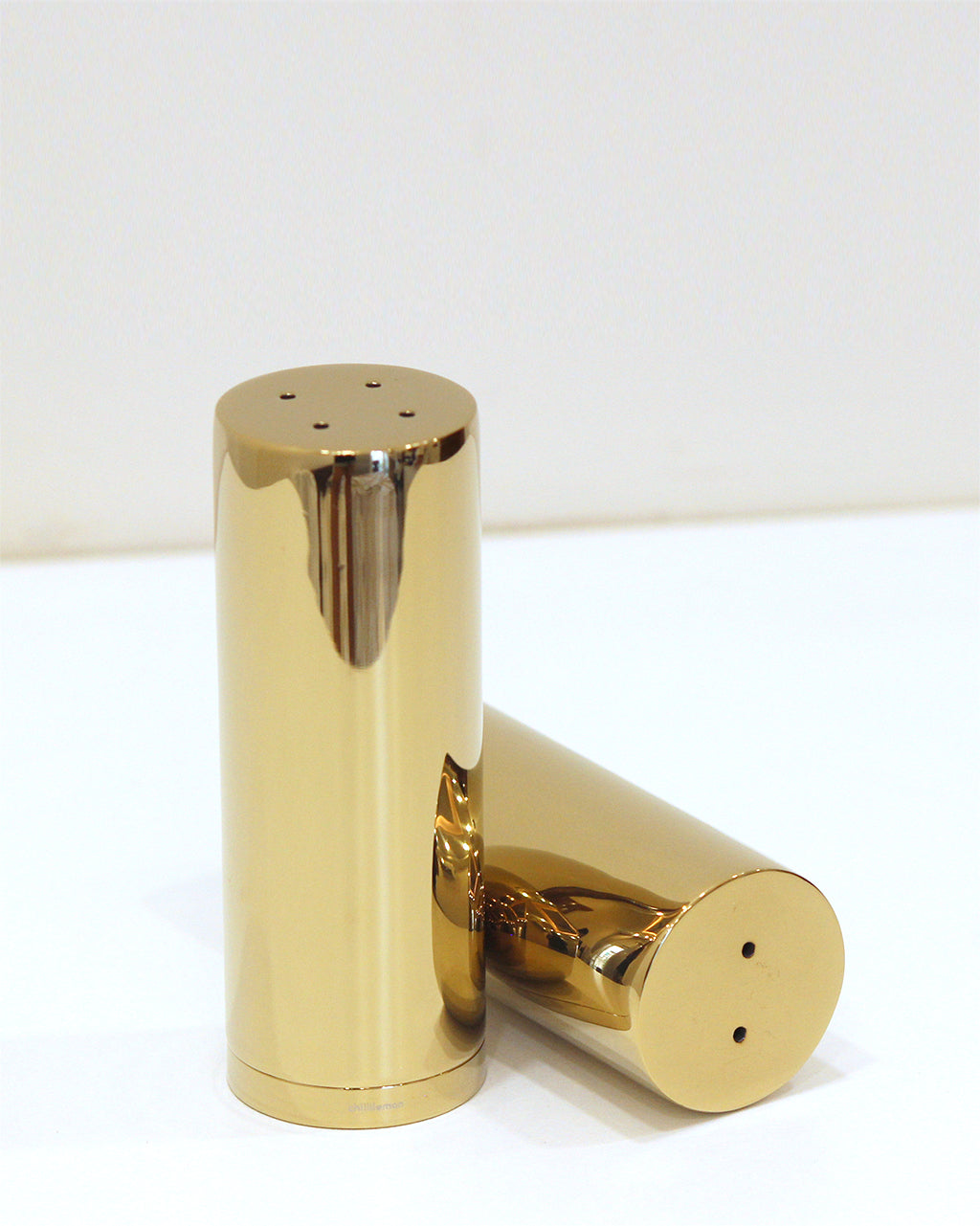 Salt and Pepper Shaker Set of 2