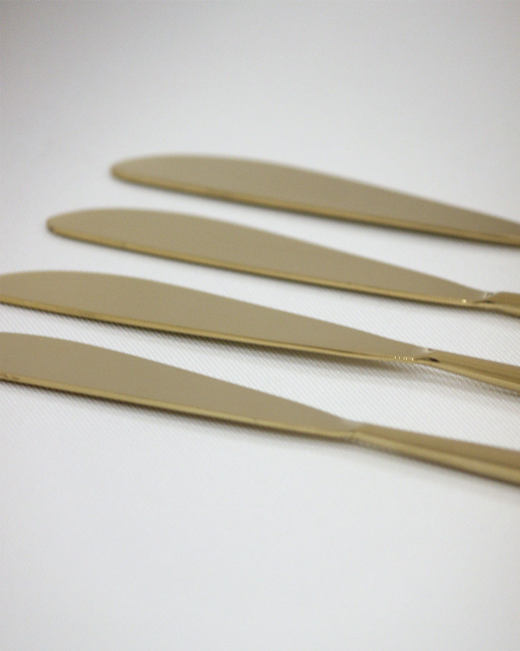 Round Handle Knife Set of 4