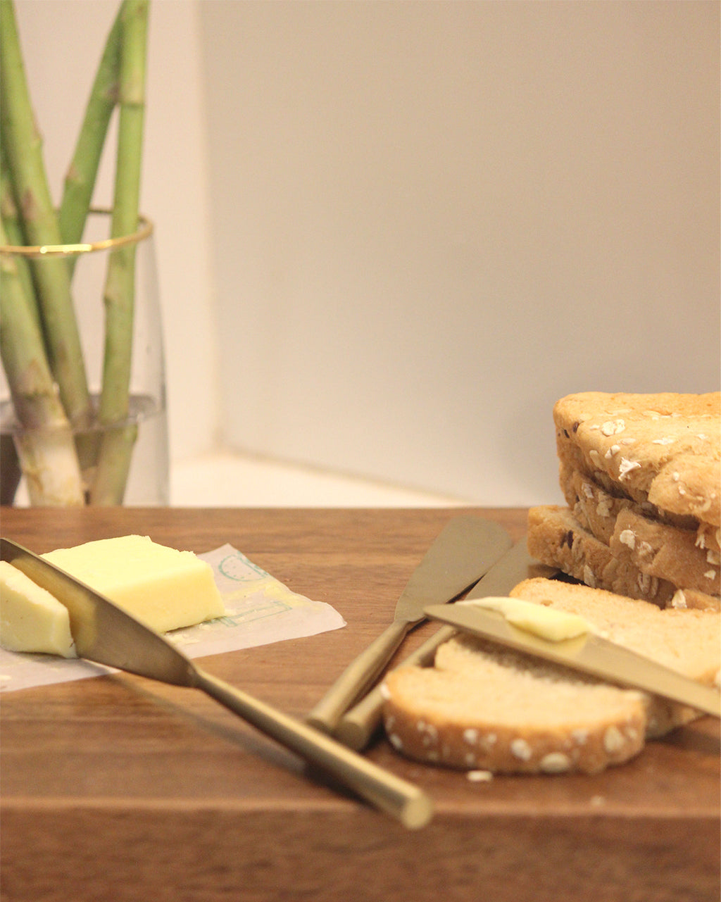 Round Handle Knife Set of 4