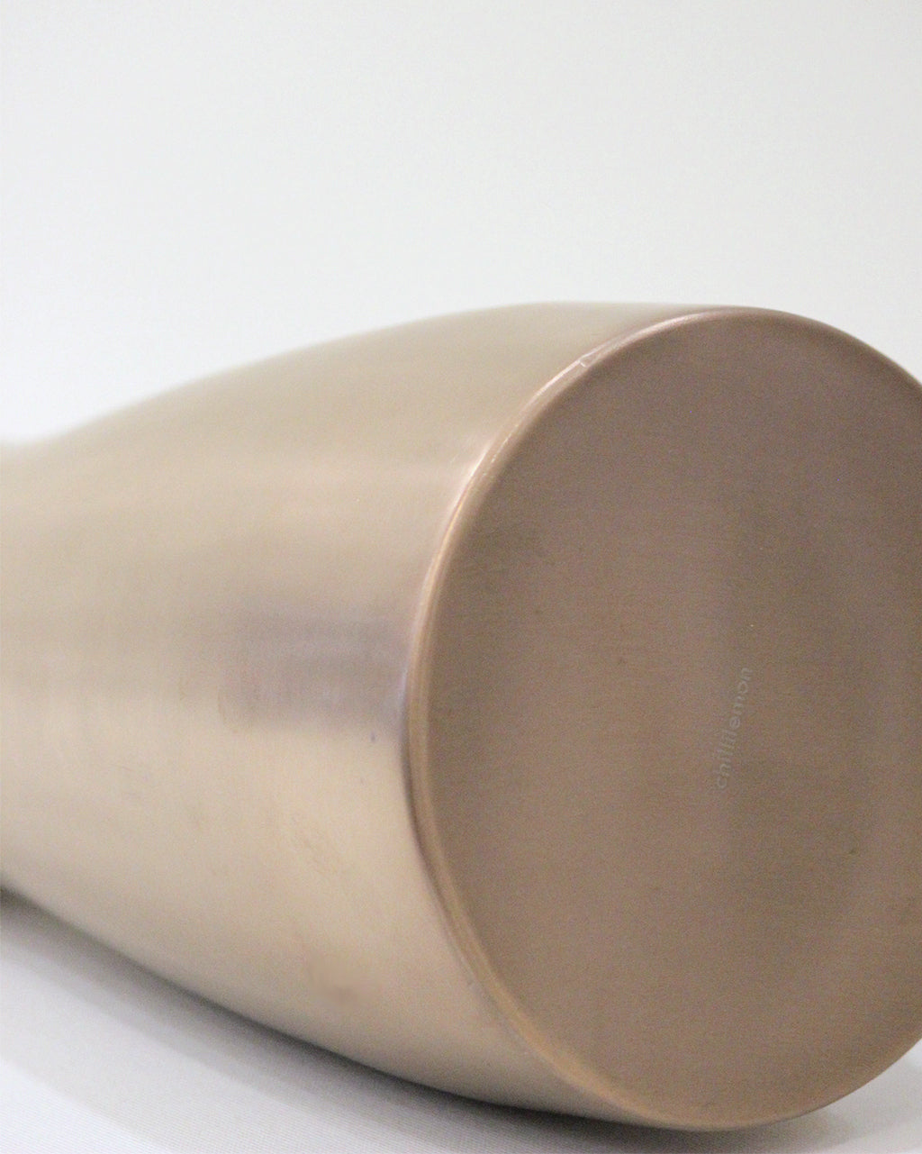 Carafe with handle